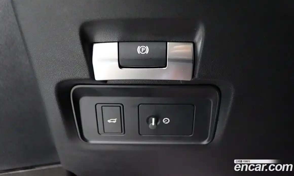 Land Rover Range-Rover Evoque 2022 2.0 гидро в Москве № 1085175, фото 19