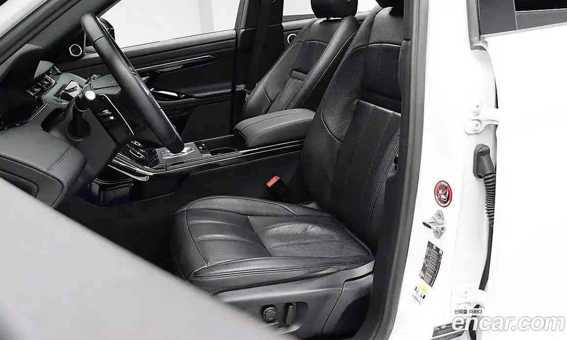 Land Rover Range-Rover Evoque 2022 2.0 гидро в Москве № 1085175, фото 3