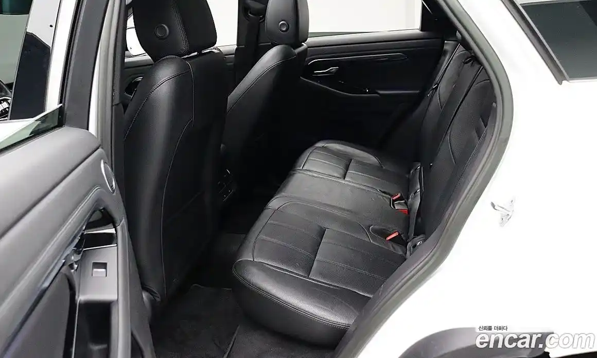 Land Rover Range-Rover Evoque 2022 2.0 гидро в Москве № 1085175, фото 4