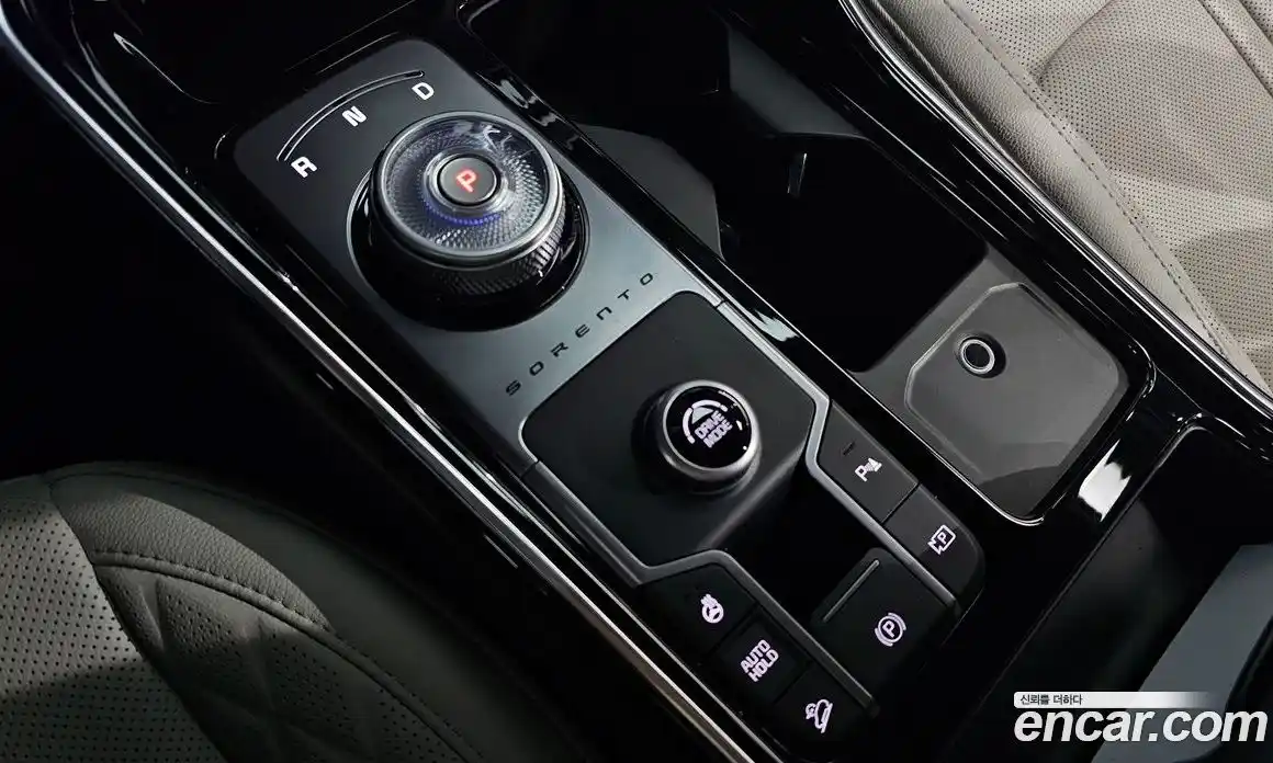 Kia Sorento 2023 1.6 гидро в Москве № 122112, фото 9