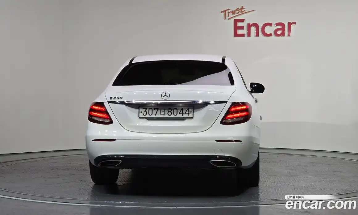 Mercedes-Benz E-Class 2019 2.0 гидро в Москве № 137260, фото 4