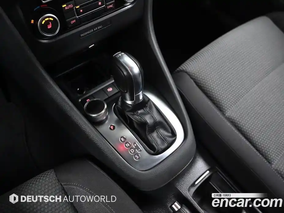 Volkswagen Golf 2012 2.0 гидро в Москве № 146801, фото 9