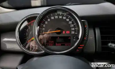 Mini Cooper 2015 1.5 гидро в Москве № 156759, миниатюра 8