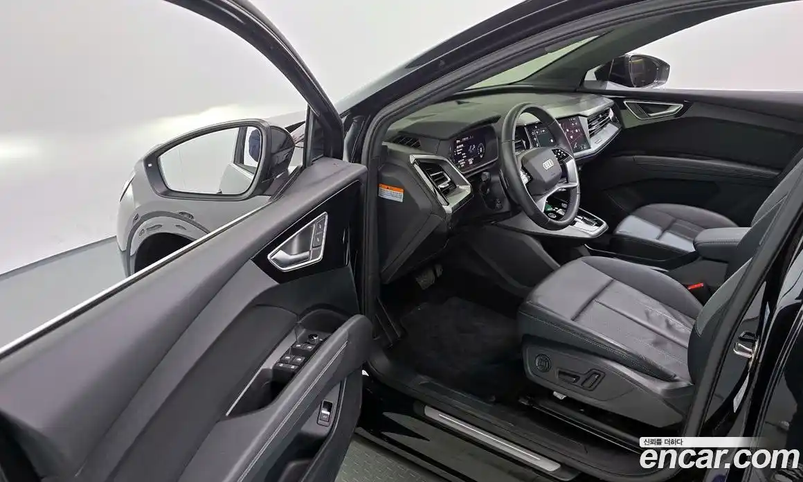 Audi Q4 e-tron 2022 0.2 гидро в Москве № 163282, фото 10