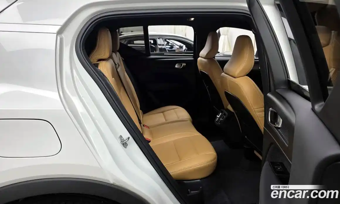 Volvo XC40 2021 2.0 гидро в Москве № 164142, фото 12