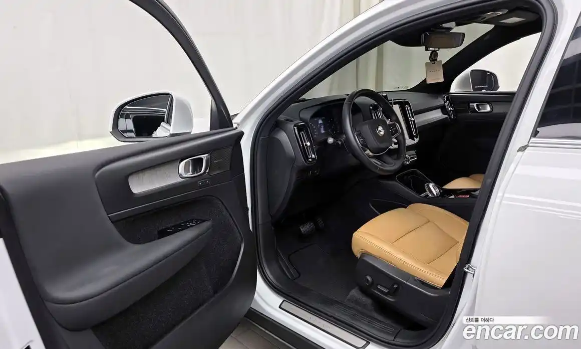 Volvo XC40 2021 2.0 гидро в Москве № 164142, фото 10