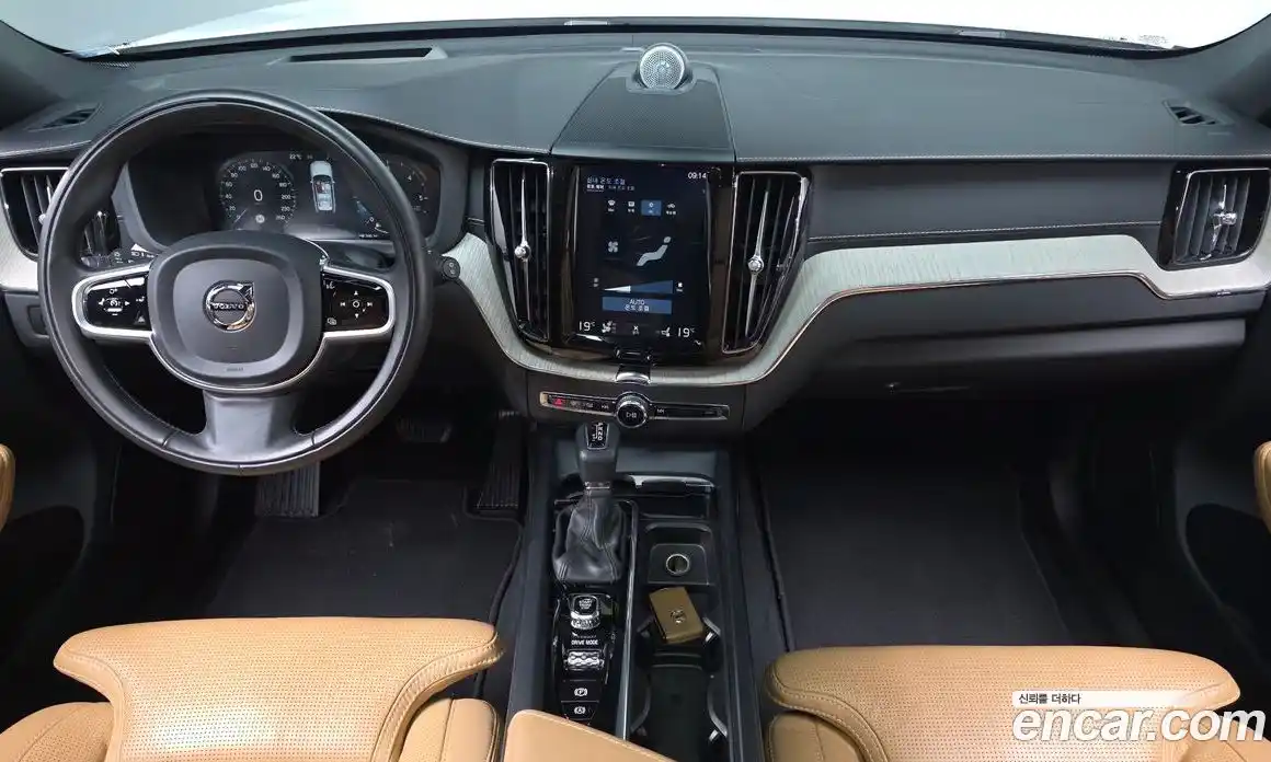 Volvo XC60 2020 2.0 гидро в Москве № 164524, фото 7
