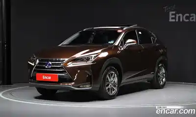 Lexus NX, 2017