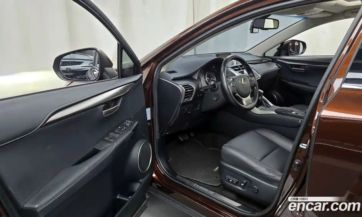 Lexus NX 2017 2.5 гидро в Москве № 168133, фото 10