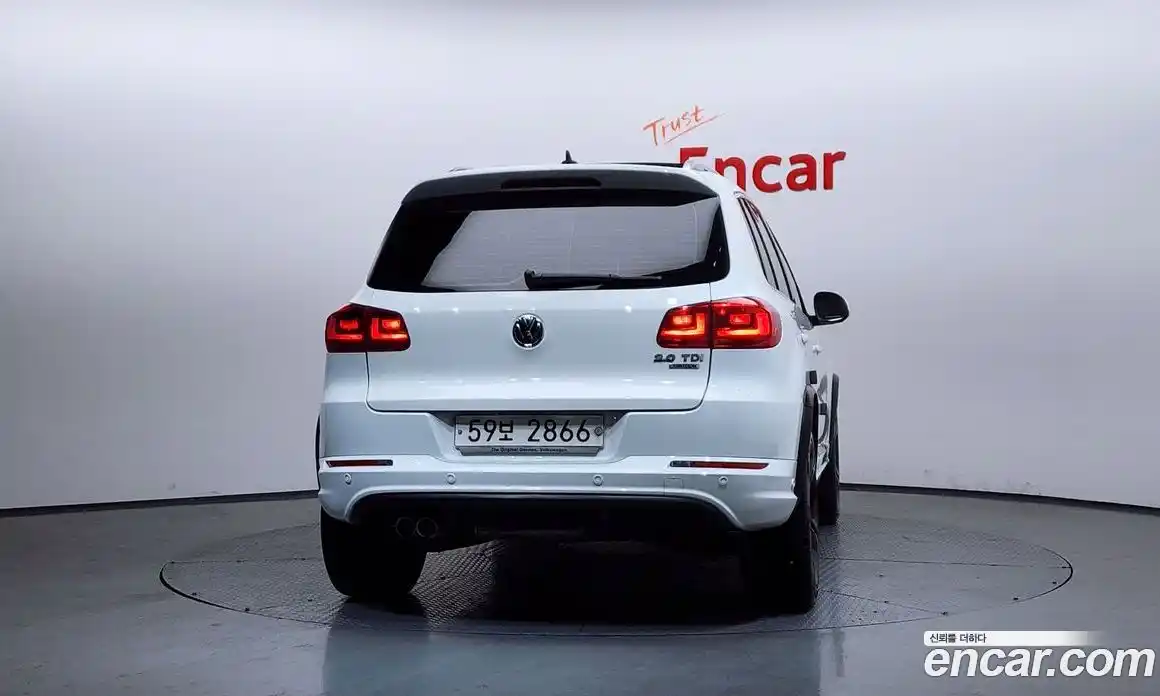 Volkswagen Tiguan 2014 2.0 гидро в Москве № 168956, фото 4