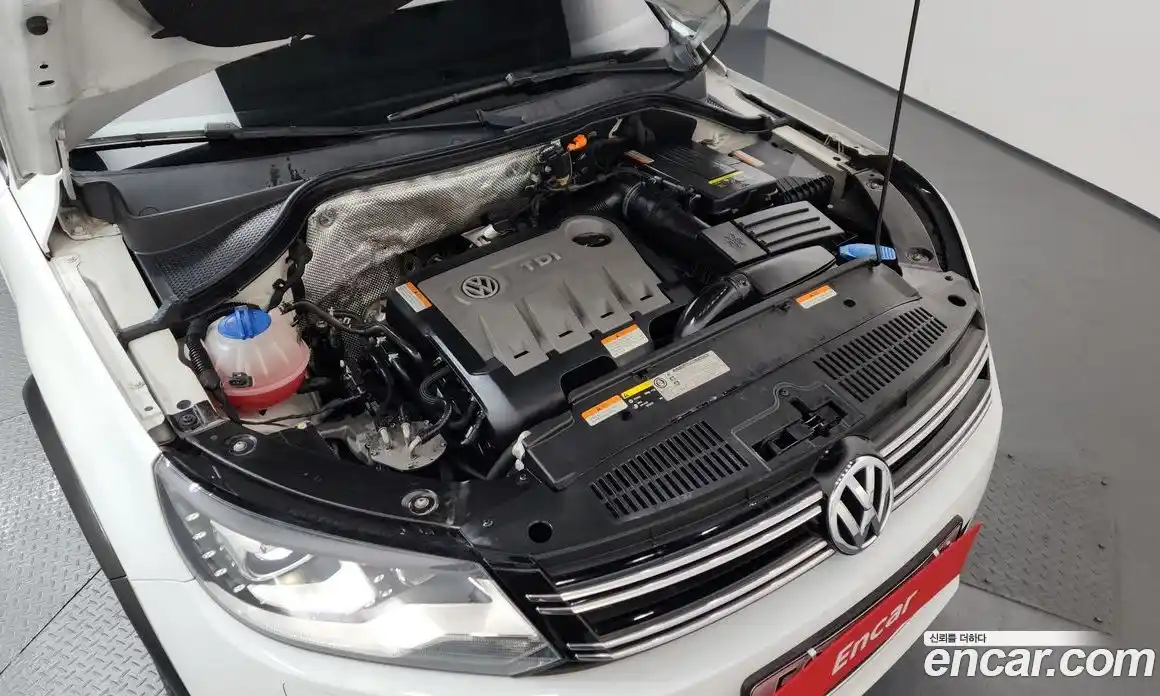 Volkswagen Tiguan 2014 2.0 гидро в Москве № 168956, фото 6