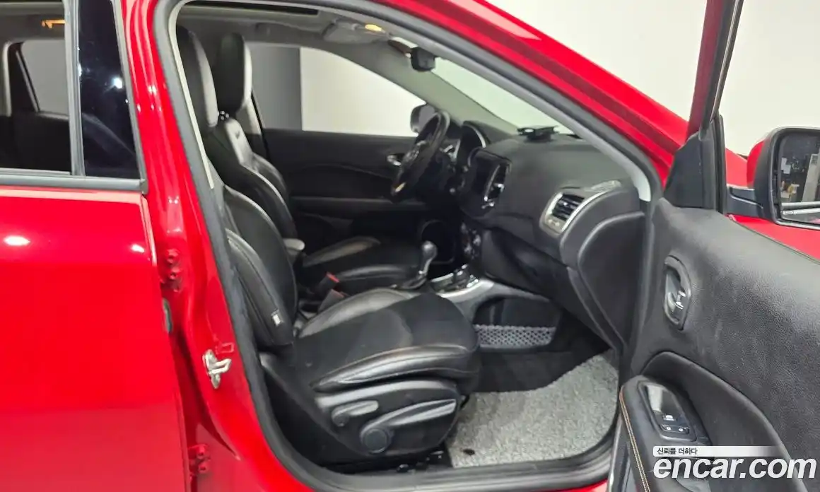 Jeep Compass 2018 2.4 гидро в Москве № 169653, фото 11