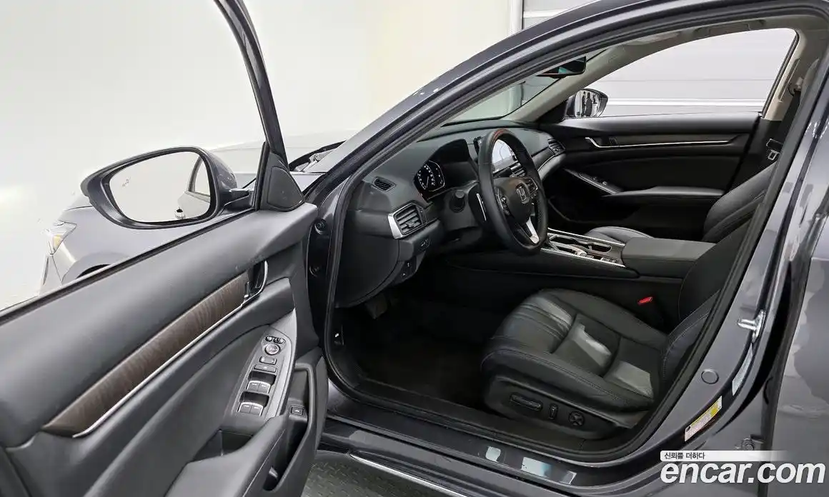Honda Accord 2021 1.5 гидро в Москве № 170469, фото 11