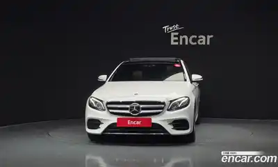 Mercedes-Benz E-Class 2020 2.0 гидро, миниатюра 3