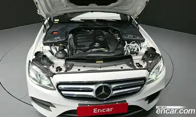 Mercedes-Benz E-Class 2020 2.0 гидро, миниатюра 6