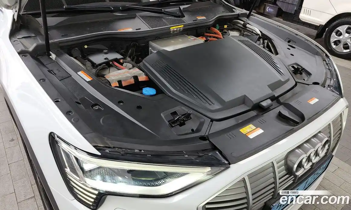 Audi e-tron 2021 0.2 гидро в Москве № 196627, фото 6