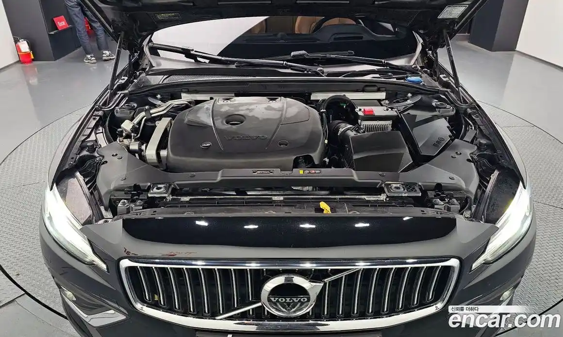 Volvo S60 2020 2.0 гидро в Москве № 196970, фото 6