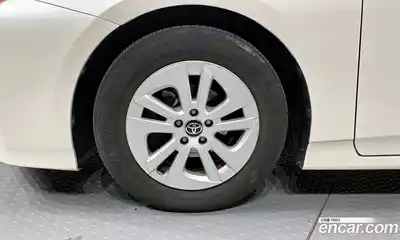 Toyota Prius 2016 1.8 гидро в Москве № 199644, миниатюра 5
