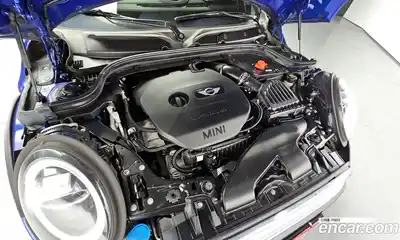 Mini Cooper Convertible 2019 1.5 гидро в Москве № 206388, миниатюра 6