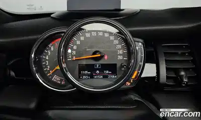 Mini Cooper Convertible 2019 1.5 гидро в Москве № 206388, миниатюра 8