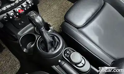 Mini Cooper Convertible 2019 1.5 гидро в Москве № 206388, миниатюра 9