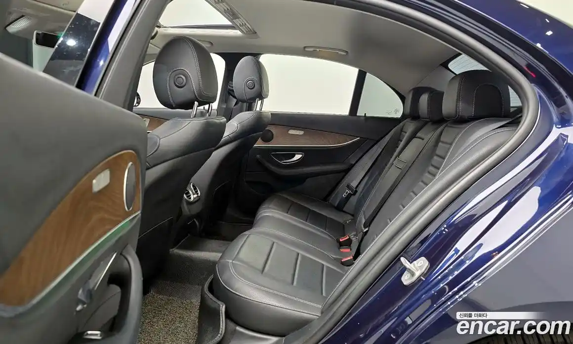 Mercedes-Benz E-Class 2017 2.0 гидро в Москве № 209125, фото 13