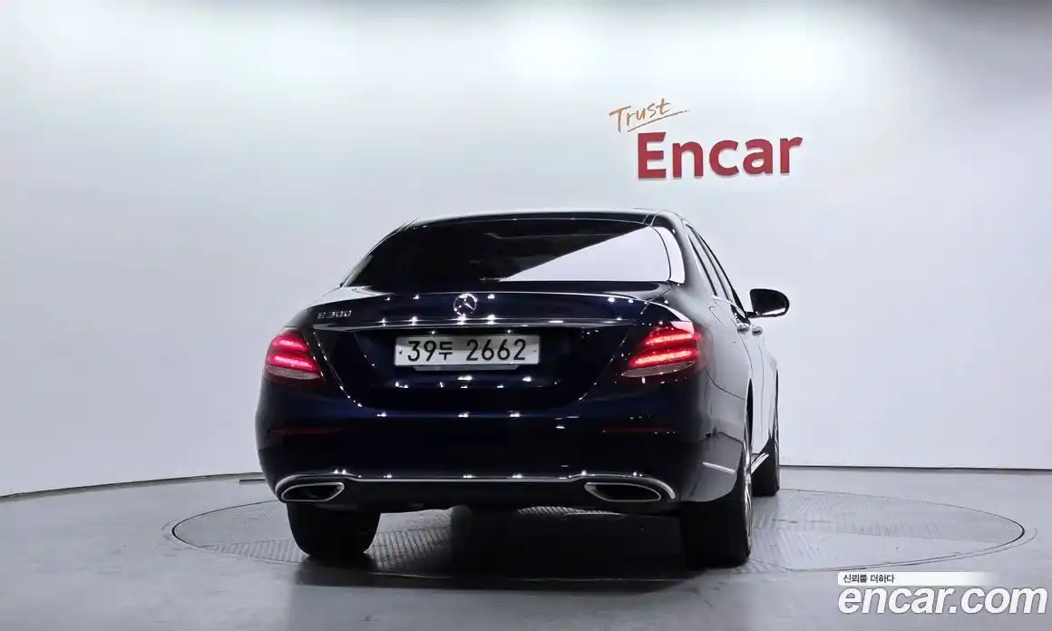 Mercedes-Benz E-Class 2017 2.0 гидро в Москве № 209125, фото 4