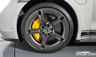 Porsche Taycan 2024 0.1 гидро в Москве № 212970, миниатюра 5