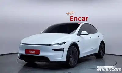 Tesla Model Y, 2025