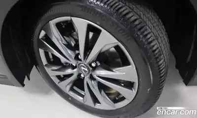 Lexus UX 2025 2.0 вариатор в Москве № 214737, миниатюра 5