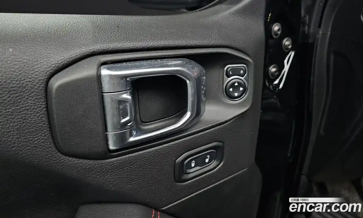 Jeep Wrangler 2022 2.0 гидро в Москве № 215434, фото 18