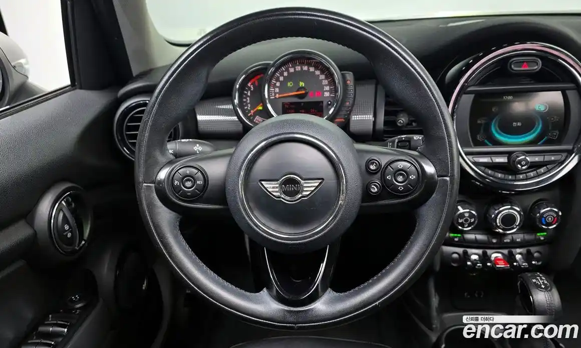 Mini Cooper 2015 1.5 гидро в Москве № 227303, фото 13