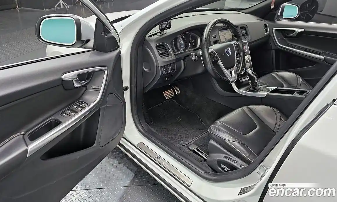Volvo S60 2015 2.0 гидро в Москве № 230648, фото 11