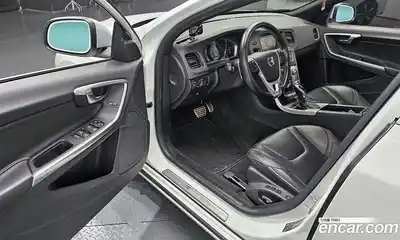 Volvo S60 2015 2.0 гидро в Москве № 230648, миниатюра 11