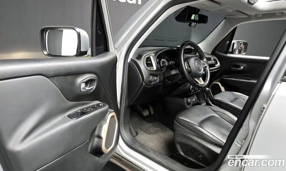 Jeep Renegade 2015 2.0 гидро в Москве № 232553, фото 11