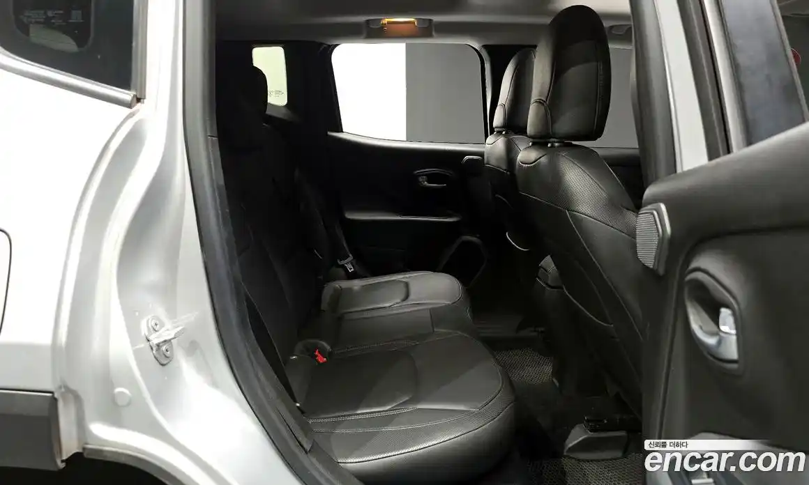 Jeep Renegade 2015 2.0 гидро в Москве № 232553, фото 12