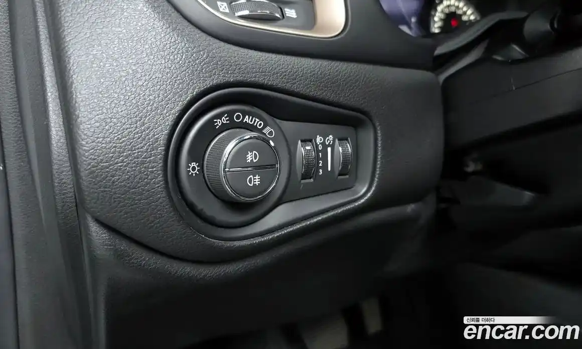 Jeep Renegade 2015 2.0 гидро в Москве № 232553, фото 18