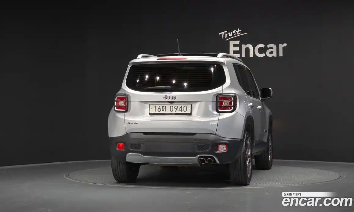 Jeep Renegade 2015 2.0 гидро в Москве № 232553, фото 4