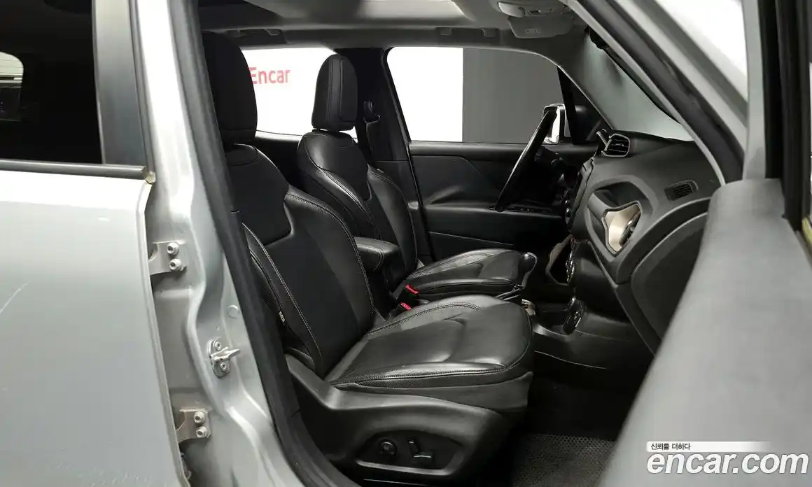 Jeep Renegade 2015 2.0 гидро в Москве № 232553, фото 10