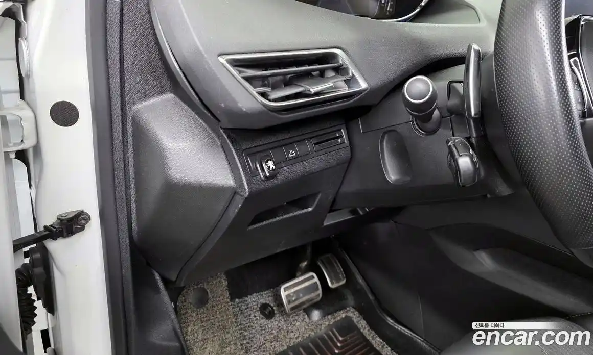 Peugeot 5008 2020 1.5 гидро в Москве № 233987, фото 17