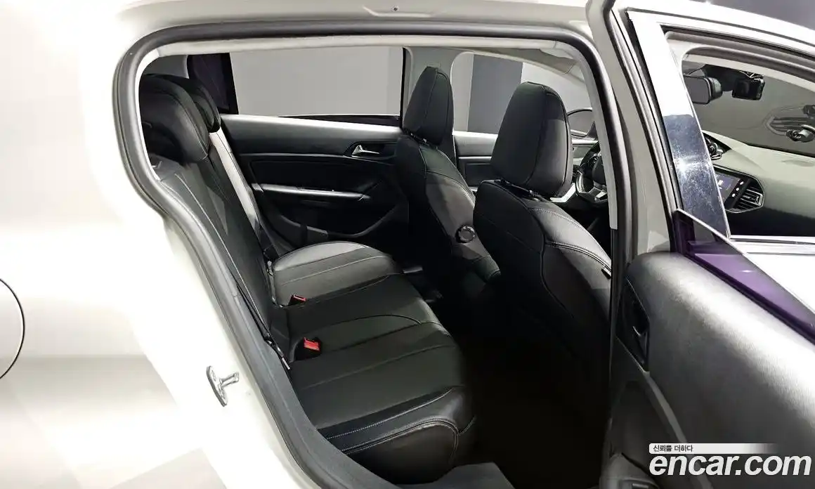 Peugeot 308 2014 2.0 гидро в Москве № 235015, фото 12