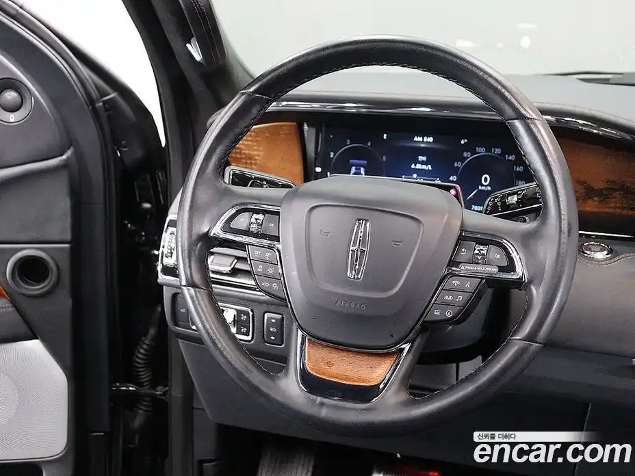 Lincoln Navigator 2023 3.5 гидро в Москве № 255862, фото 13