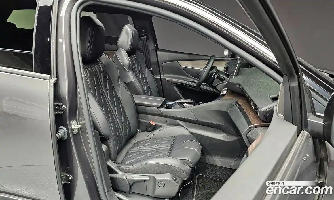 Peugeot 5008 2024 1.2 гидро в Москве № 256218, фото 12