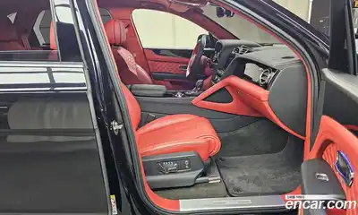 Bentley Bentayga 2023 4.0 гидро в Москве № 256626, миниатюра 11