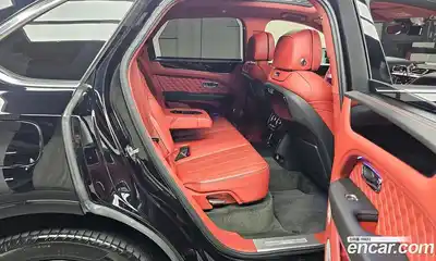 Bentley Bentayga 2023 4.0 гидро в Москве № 256626, миниатюра 12