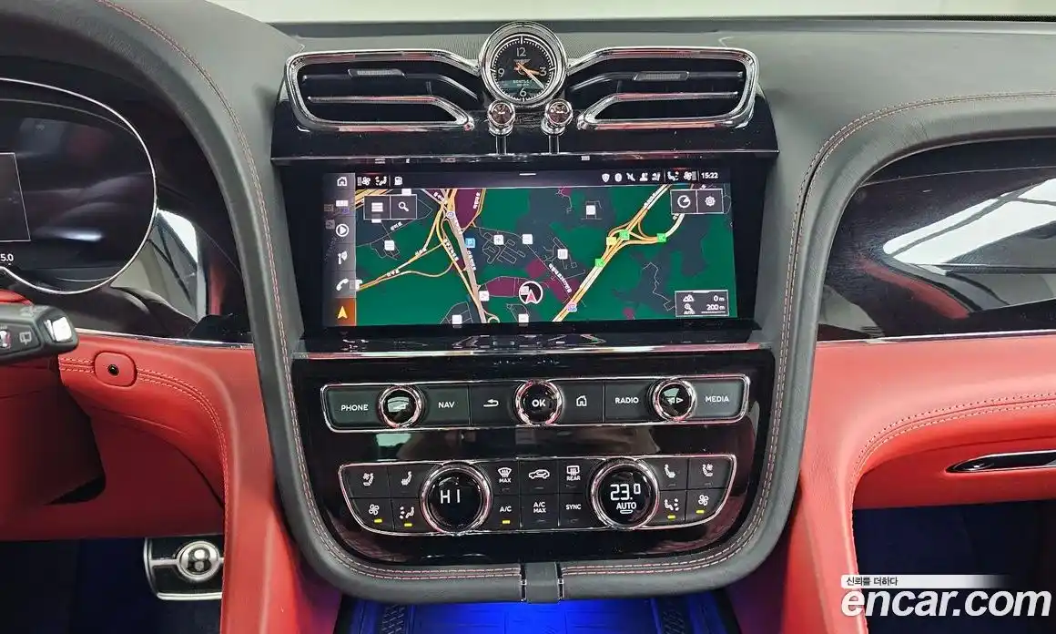 Bentley Bentayga 2023 4.0 гидро в Москве № 256626, фото 14