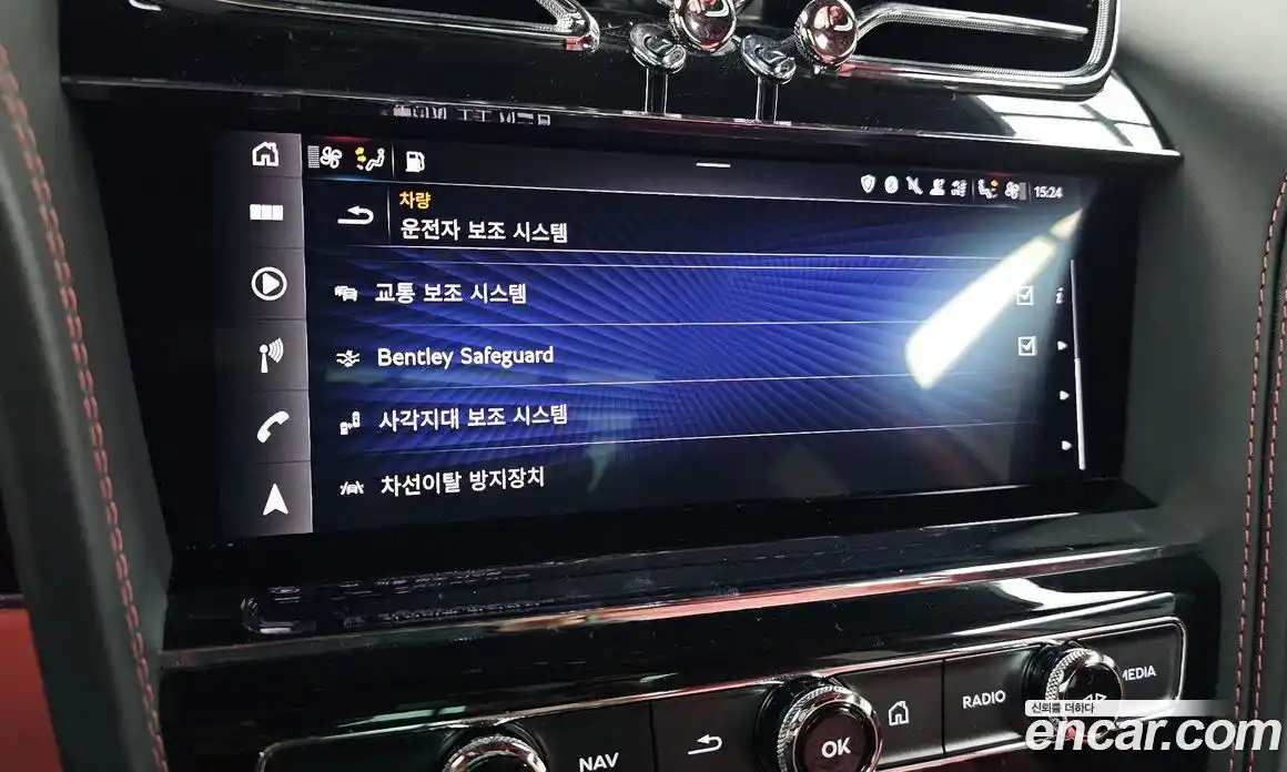 Bentley Bentayga 2023 4.0 гидро в Москве № 256626, фото 16