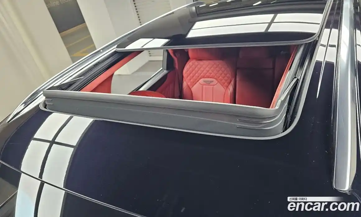 Bentley Bentayga 2023 4.0 гидро в Москве № 256626, фото 19