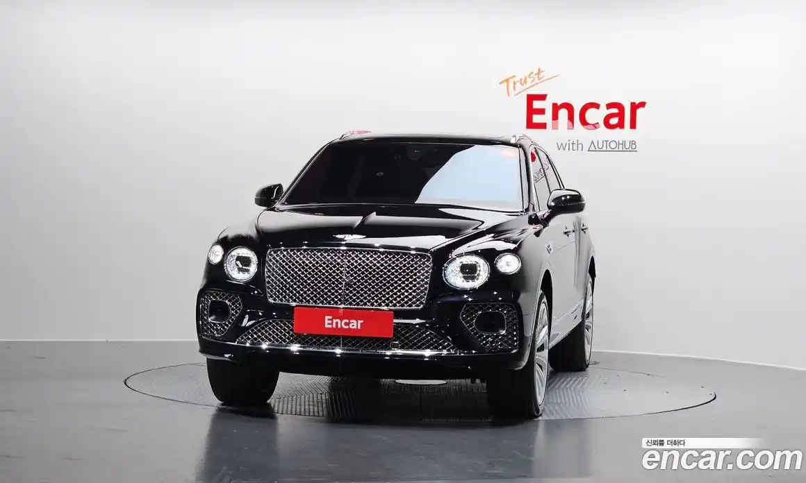 Bentley Bentayga 2023 4.0 гидро в Москве № 256626, фото 3