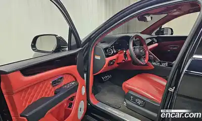 Bentley Bentayga 2023 4.0 гидро в Москве № 256626, миниатюра 10